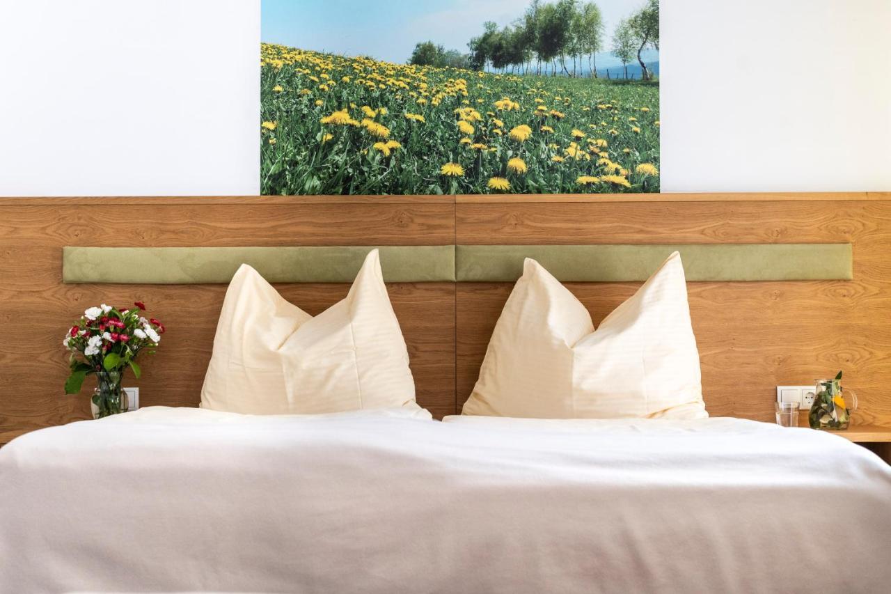 Hotel Gastwirtschaft Hold à Monichwald Extérieur photo