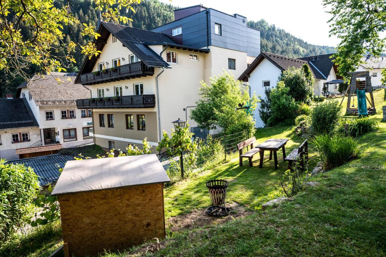 Hotel Gastwirtschaft Hold à Monichwald Extérieur photo