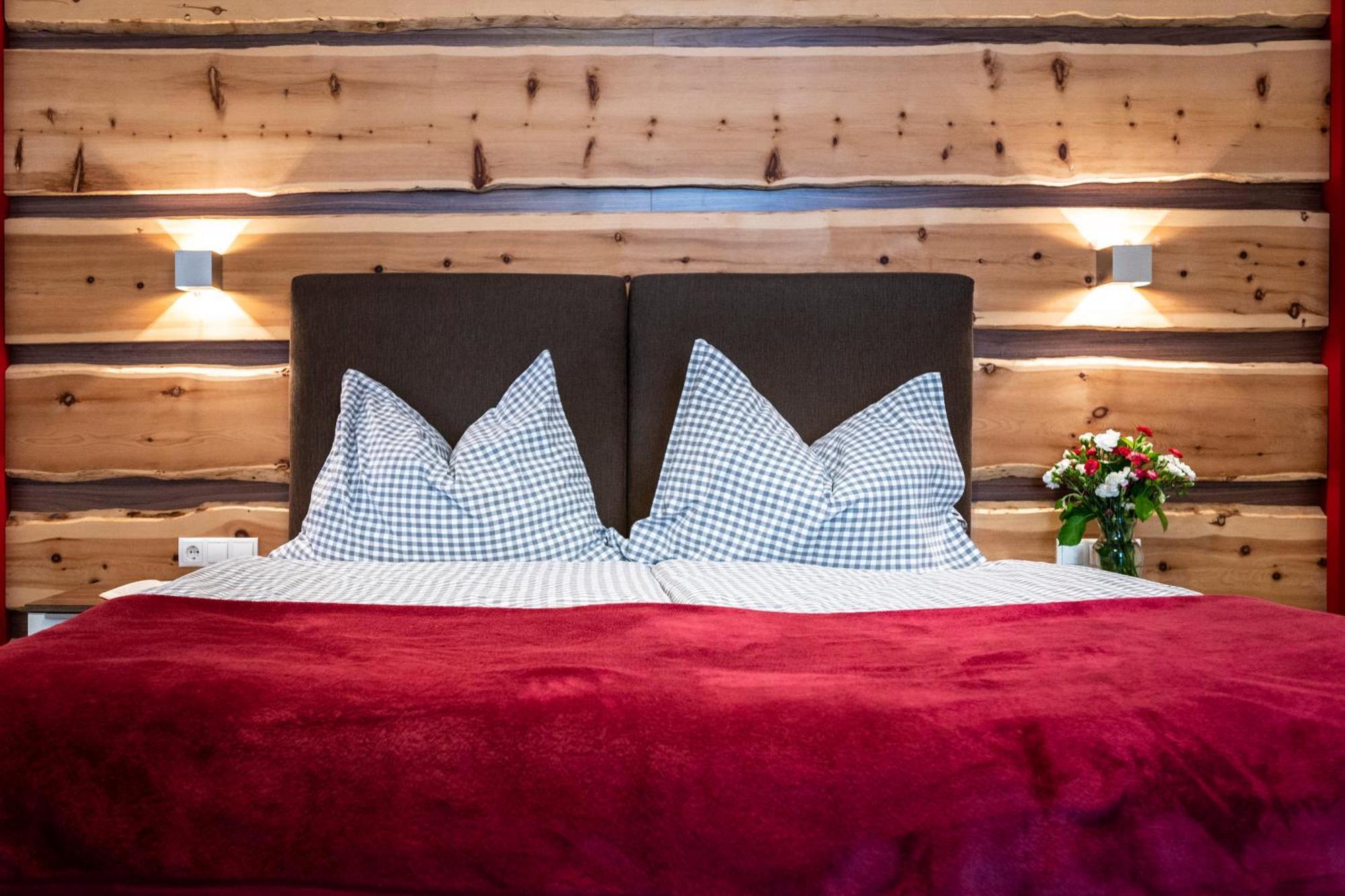 Hotel Gastwirtschaft Hold à Monichwald Extérieur photo